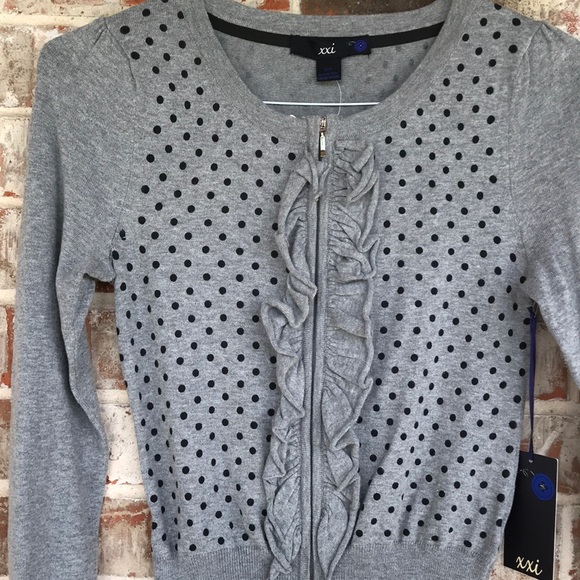 Forever 21 Sweaters - Forever 21 NWT grey Polka Dot Ruffle Zip Cardigan